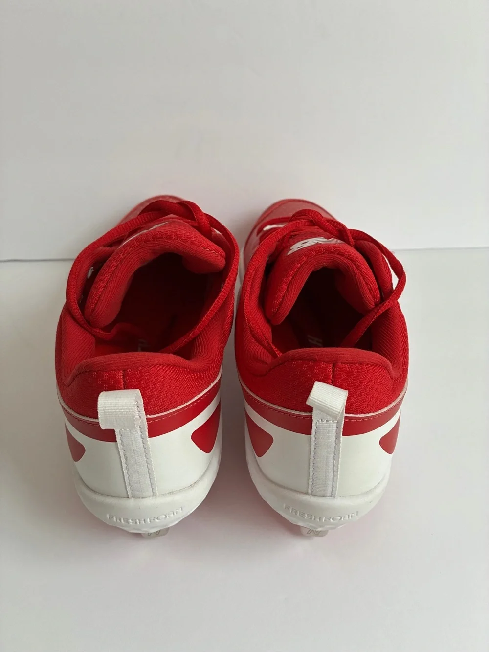 New Balance Women's Red and White Metal Baseball Cleats Size 9 Sports-Game